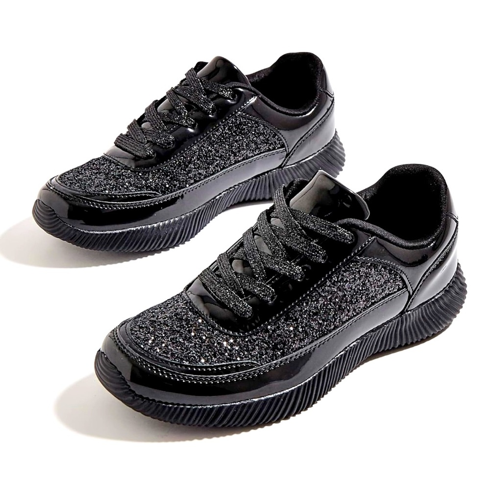 BEAUTIFUL GLITTER SNEAKERS.